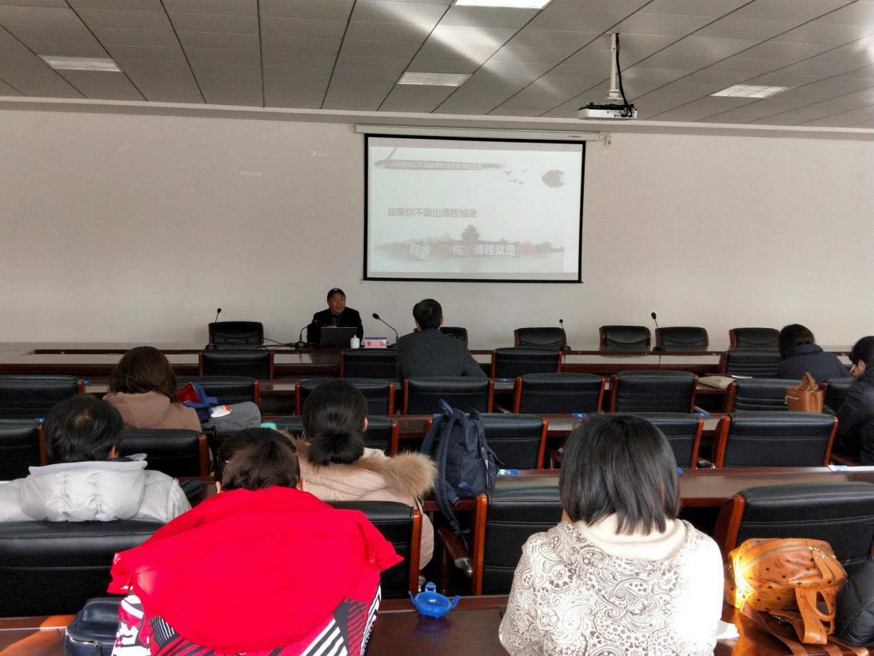 5df96e834b56c.jpg 曹博.jpg