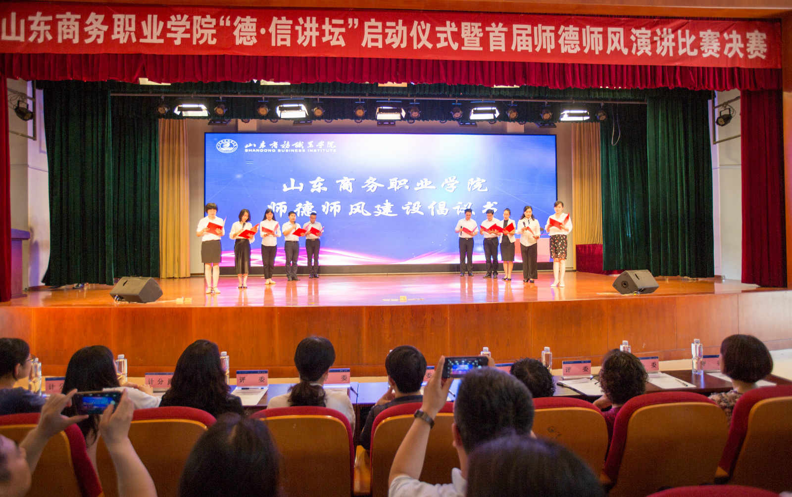 5d0ca663aaa0e.jpg 3_meitu_3.jpg