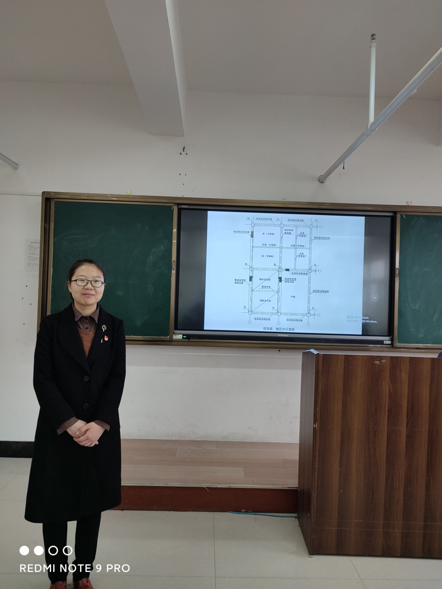 60e7a10bae91c.jpg 建筑工程学院 刘萌2.jpg